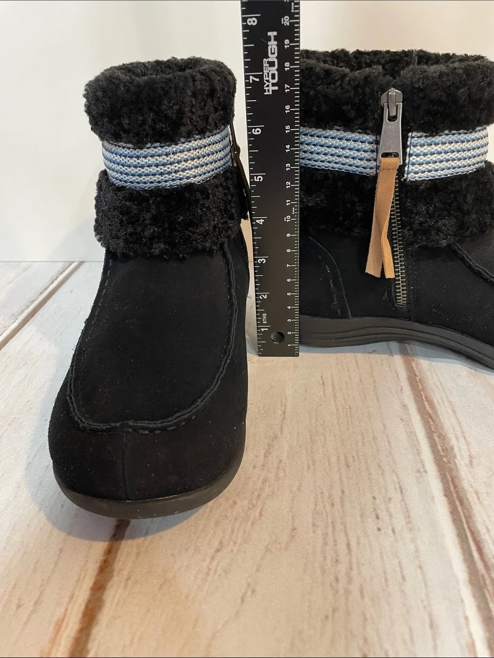 Revitalign Black 8 Wide Ankle Boots Faux-Suede Plush Lined Woven Trim Zip Side